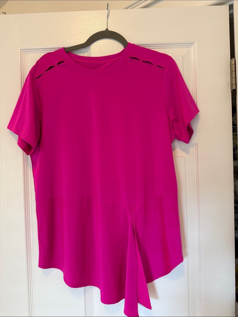 Tail Fuchsia Short-Sleeve Women's Top